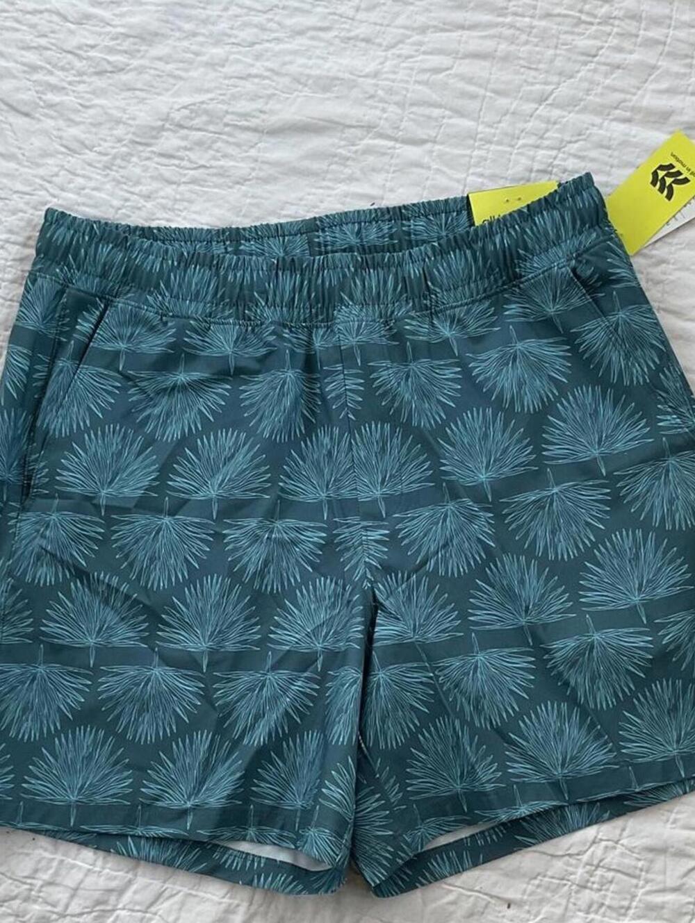 NWT All in Motion Palm print Swim Trunks Size Medium